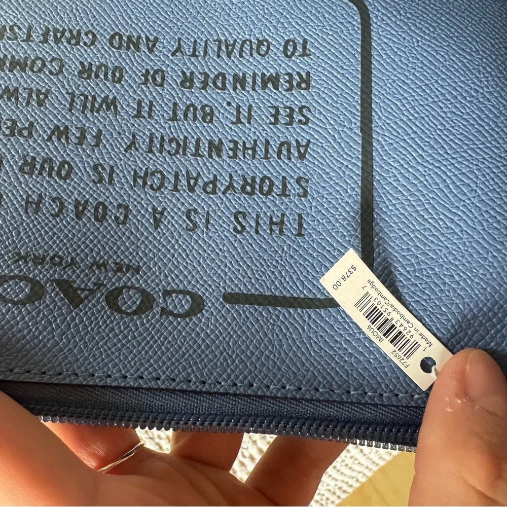 Nwt Coach REVERSIBLE CITY TOTE IN SIGNATURE CANVAS WITH PEONY PRINT - Picture 6 of 6